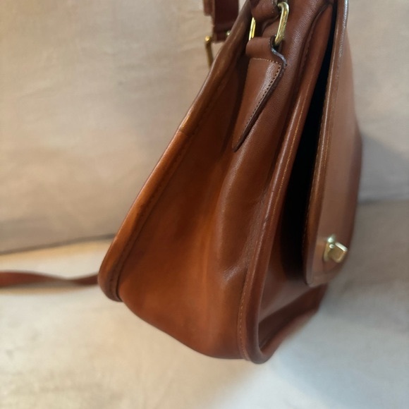 Vintage Coach NYC British tan city bag - Picture 7 of 13